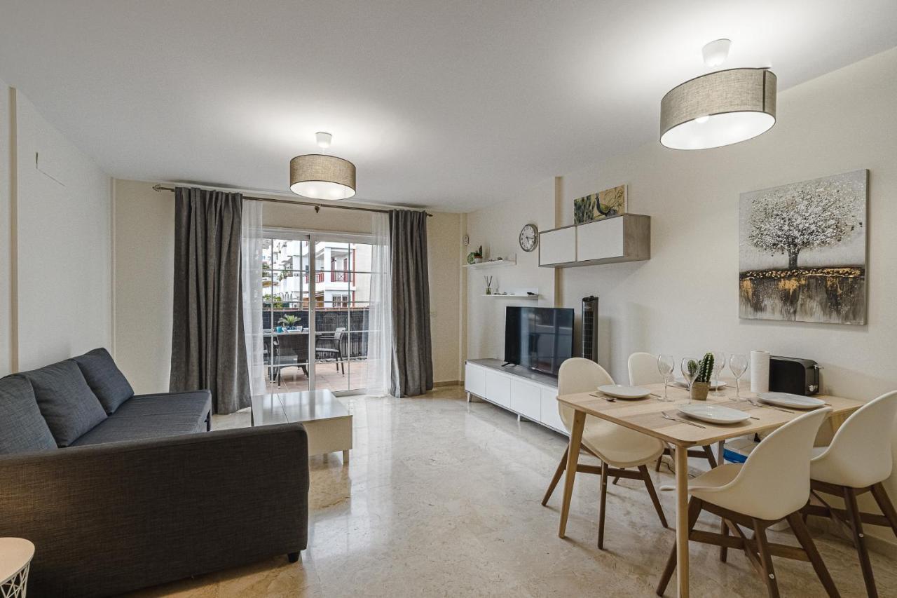Paraiso Palm Mar Beautiful & Bright Renovated Apartment With Air Conditioning Bagian luar foto