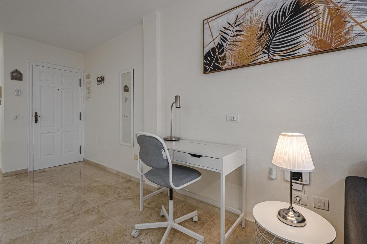 Paraiso Palm Mar Beautiful & Bright Renovated Apartment With Air Conditioning Bagian luar foto