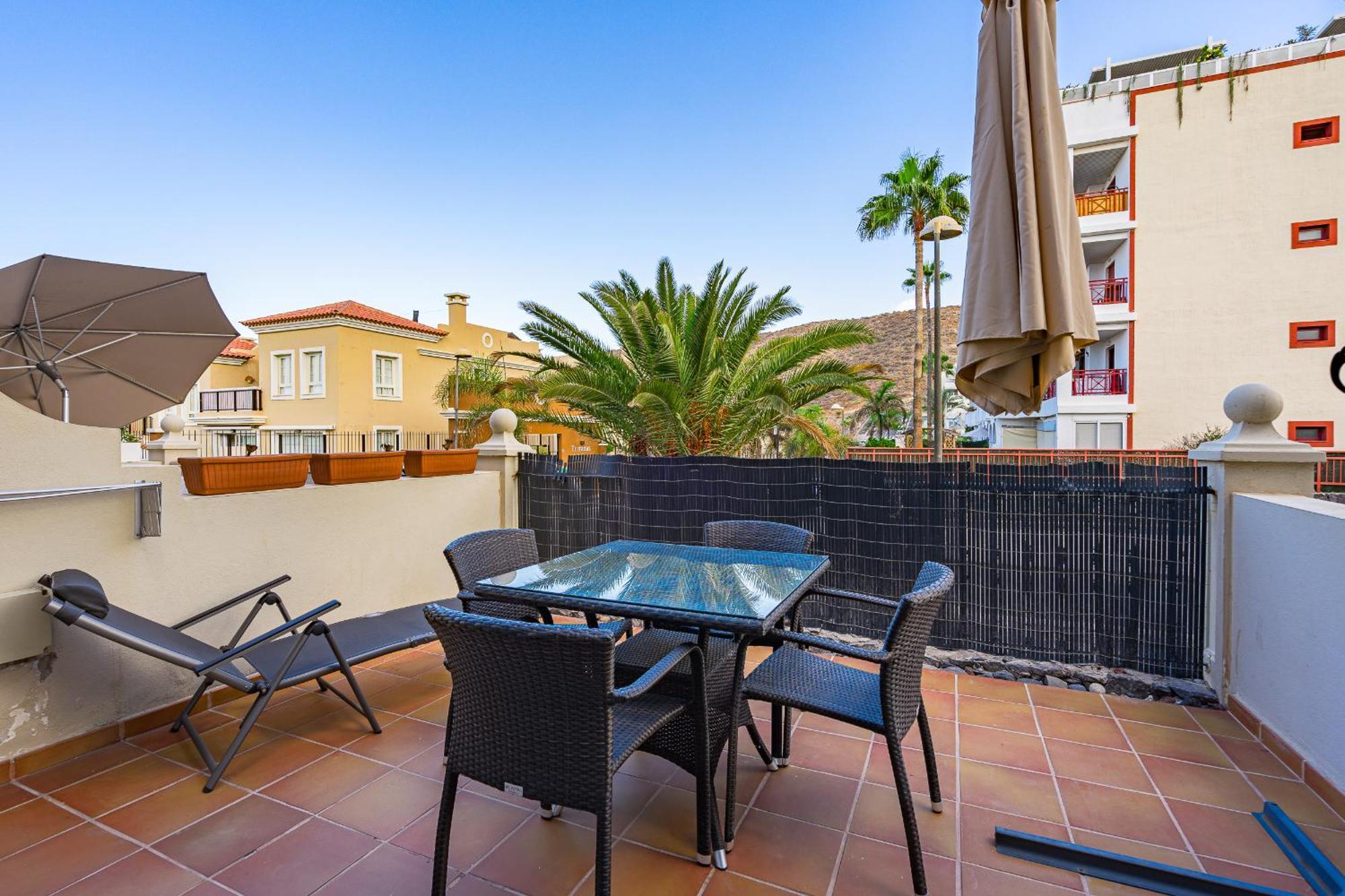 Paraiso Palm Mar Beautiful & Bright Renovated Apartment With Air Conditioning Bagian luar foto